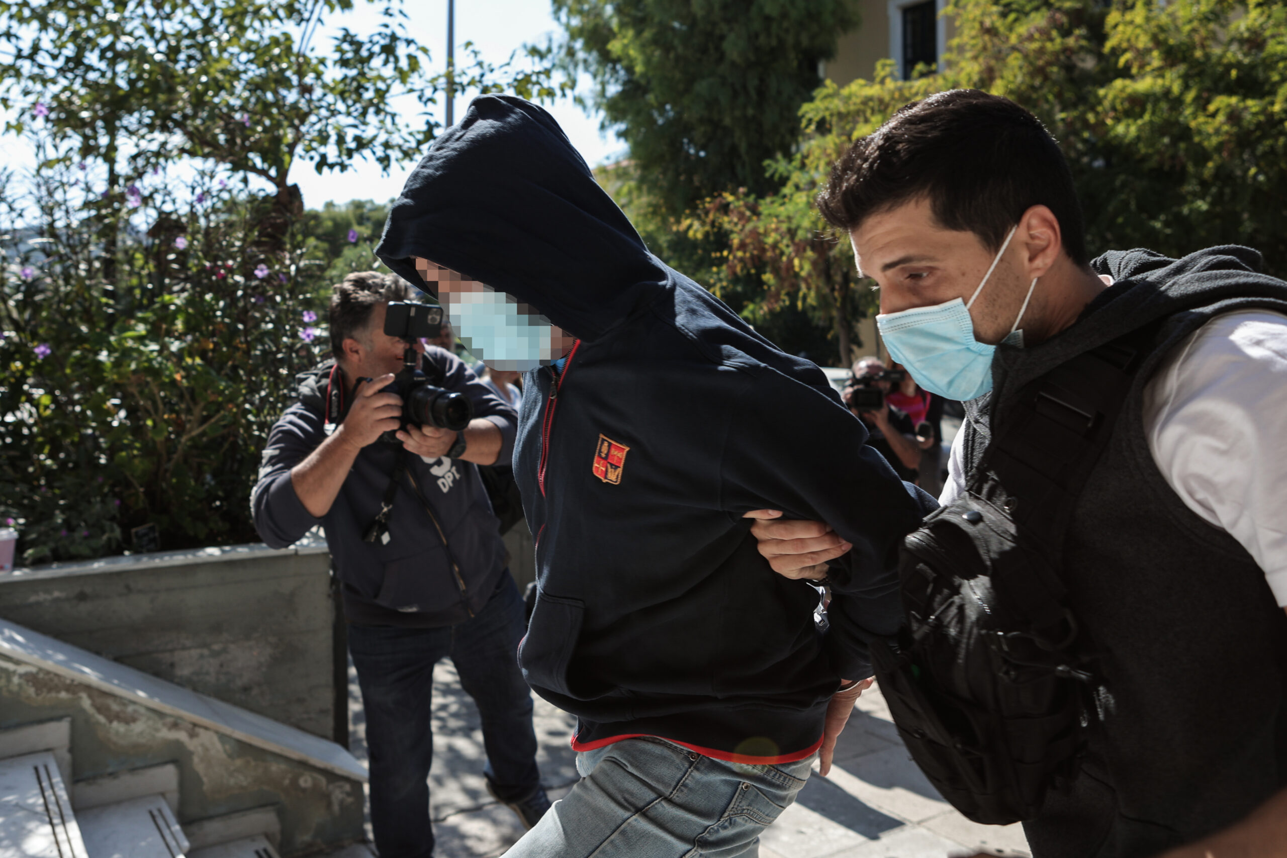 Κολωνός: Προθεσμία για να απολογηθεί αύριο πήρε ο 53χρονος που βίαζε κι εξέδιδε 12χρονη