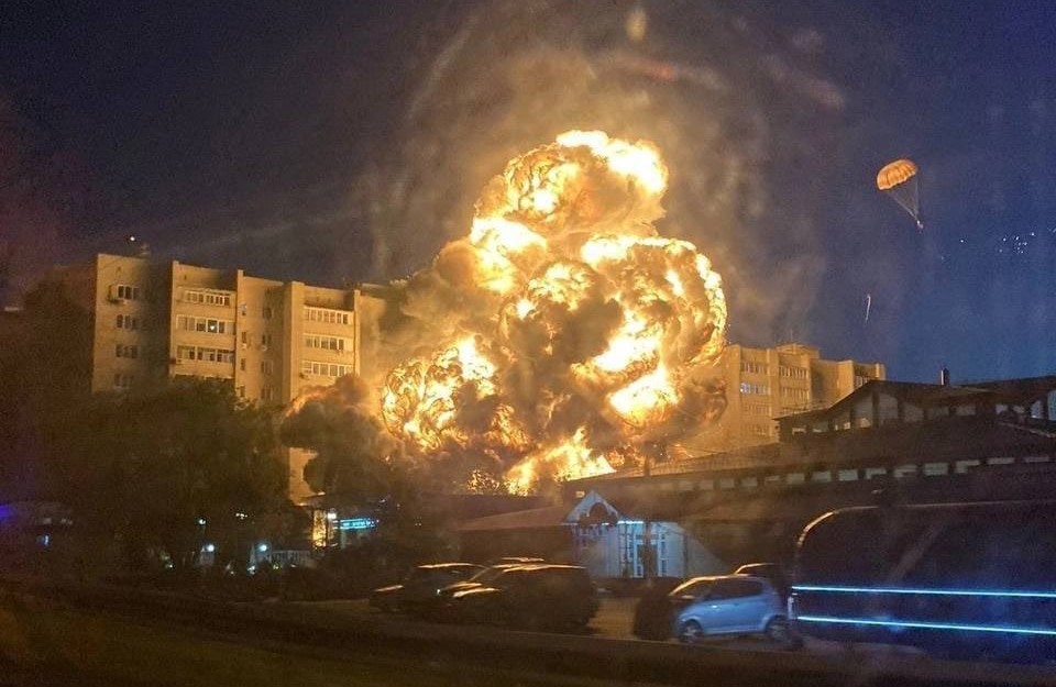 Ρωσία: Τέσσερις νεκροί από την συντριβή μαχητικού αεροσκάφους σε πολυκατοικία