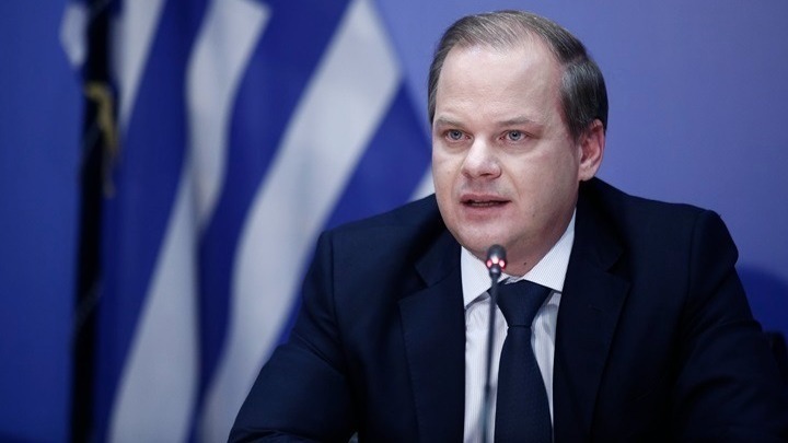 Στην Επιτροπή Θεσμών αύριο ο Κώστας Καραμανλής – Τι θα συζητηθεί