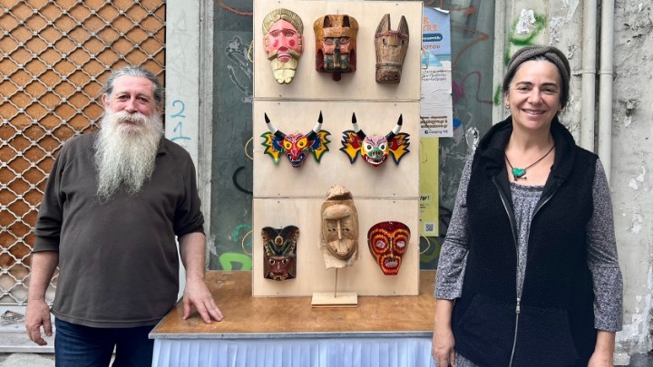 Μια περιπλανώμενη μάσκα από την κολομβιανή Αμαζονία αφηγείται την ιστορία της…