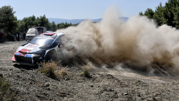 WRC: Νίκη και «στέμμα» για Ροβάνπερα