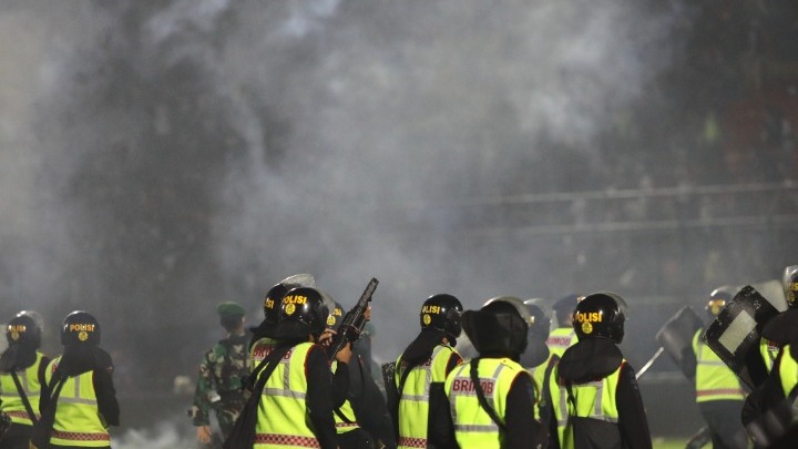 Ινδονησία: 125 τελικά οι νεκροί από τα επεισόδια στον ποδοσφαιρικό αγώνα