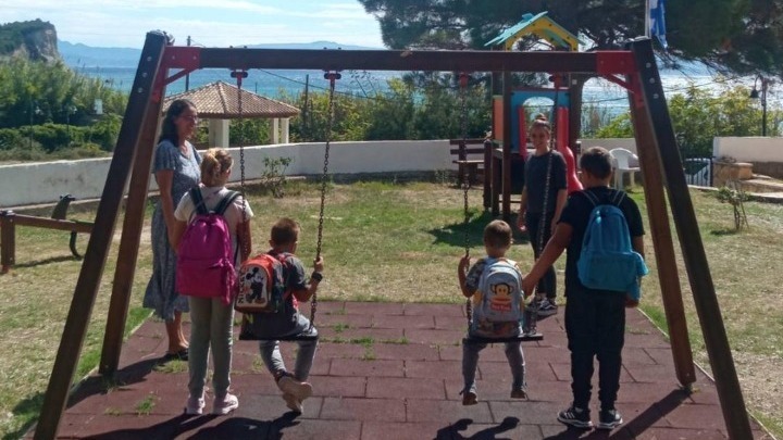 Έρευνα: Προτεραιότητα για τους γονείς η διασφάλιση των βασικών αναγκών των παιδιών σε μια εποχή κρίσεων