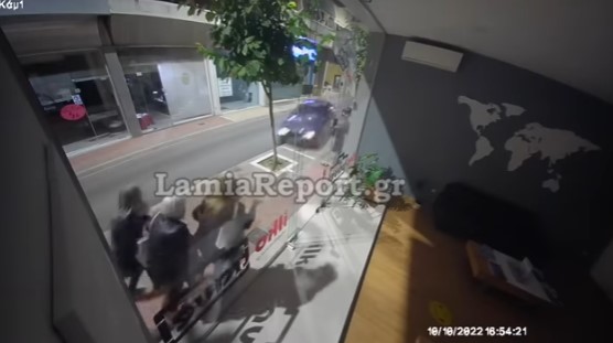 Λαμία: Η τρελή πορεία του ΙΧ που χτύπησε 16χρονη – Δείτε βίντεο