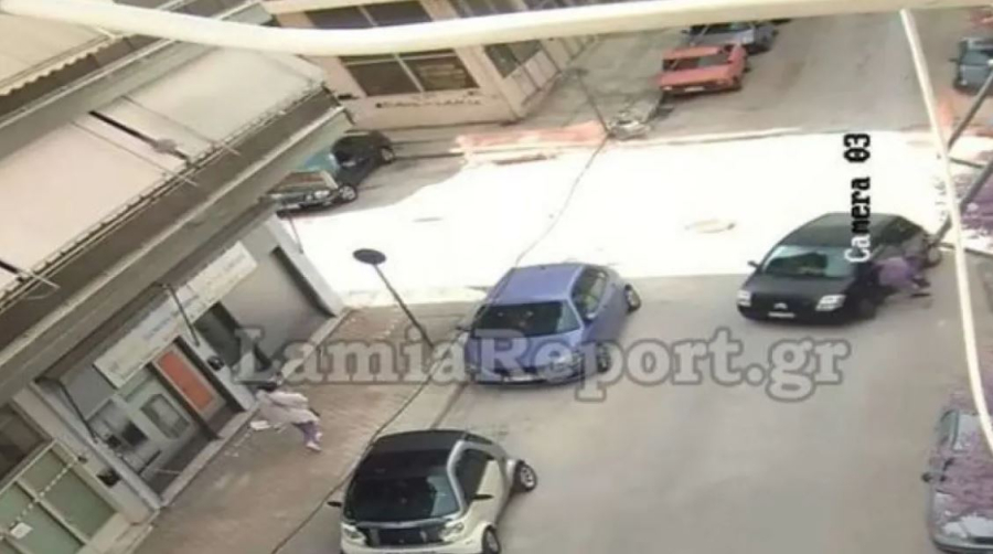 Λαμία: Όχημα «χτυπάει» πεζή – Η στιγμή της παράσυρσης (vid)