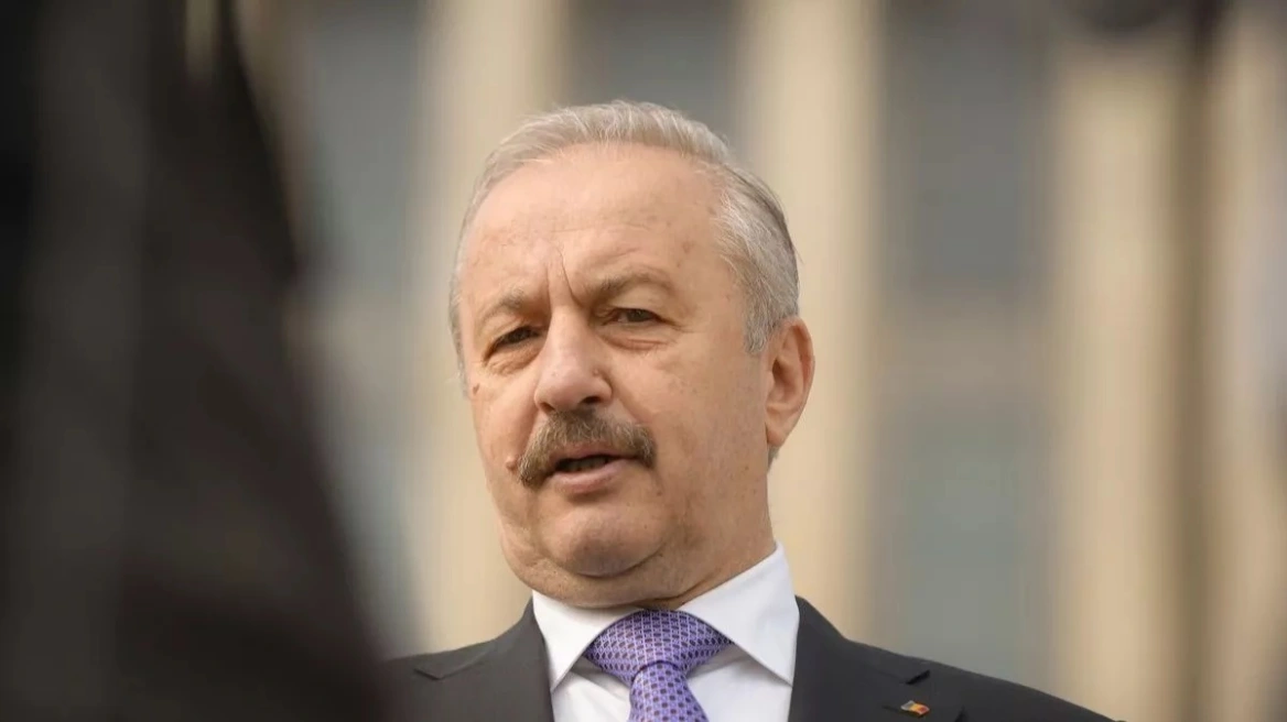 Παραιτήθηκε ο υπουργός Άμυνας της Ρουμανίας Βασίλε Ντίνκου μετά τα όσα είπε για τον πόλεμο στην Ουκρανία