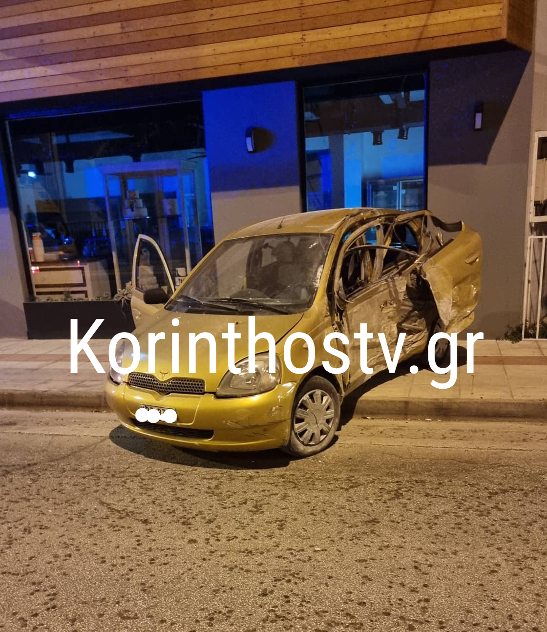 «Σόλο» τροχαίο στο Βέλο Κορινθίας – Ελαφρά τραυματισμένος ο οδηγός (pic)