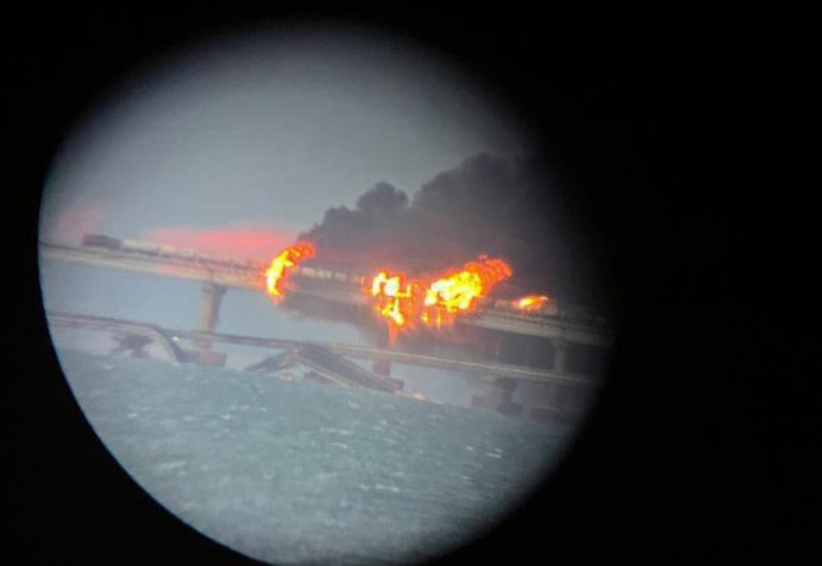 Ρωσία: Τρεις νεκροί από την έκρηξη στη γέφυρα της Κριμαίας