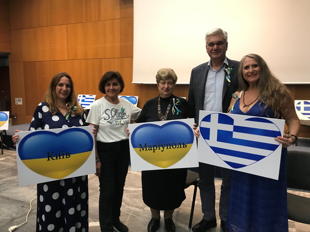 Θεσσαλονίκη: Ομογενείς από τη Μαριούπολη τίμησαν την επέτειο της 28ης Οκτωβρίου