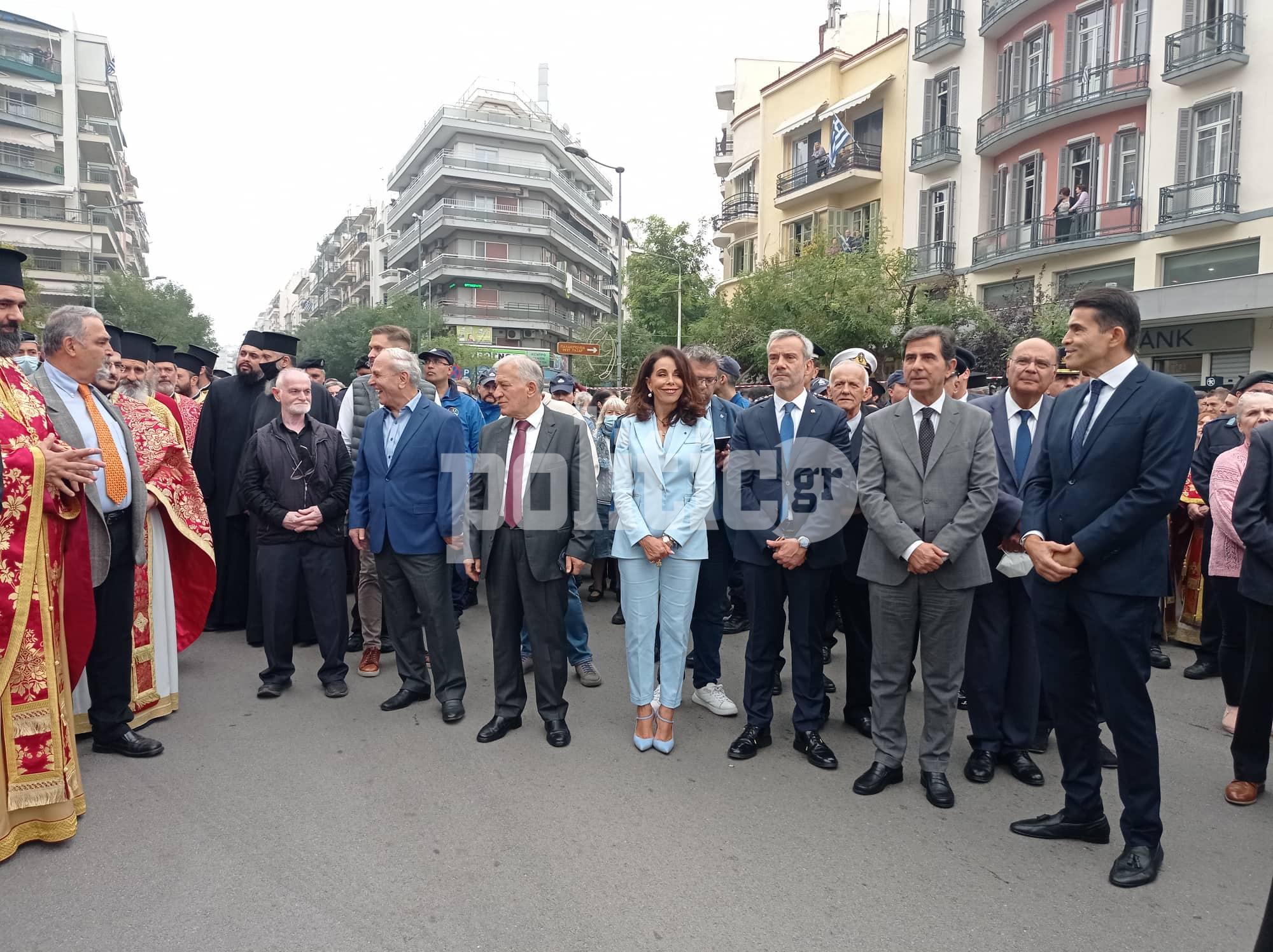 Θεσσαλονίκη: Σε εορταστικούς ρυθμούς από σήμερα παραμονή του Πολιούχου της Αγ. Δημητρίου (pics & vid)