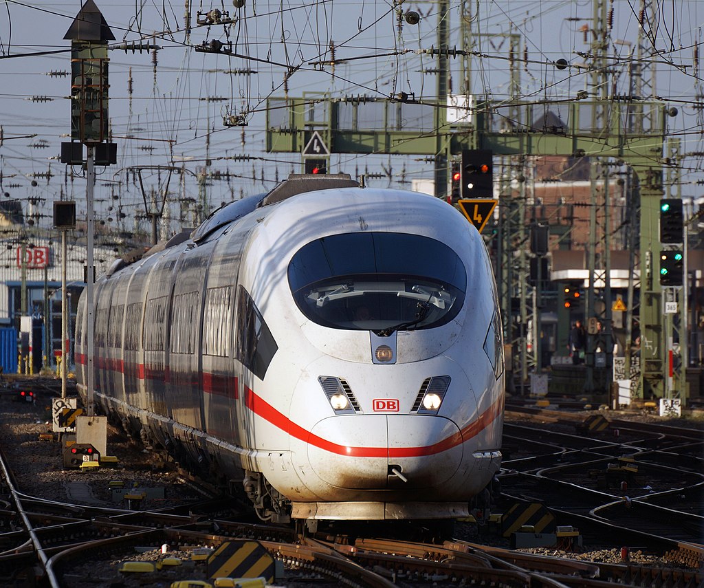 Deutsche Bahn: Καταγγέλει σαμποτάζ στο σιδηροδρομικό δίκτυο της Γερμανίας
