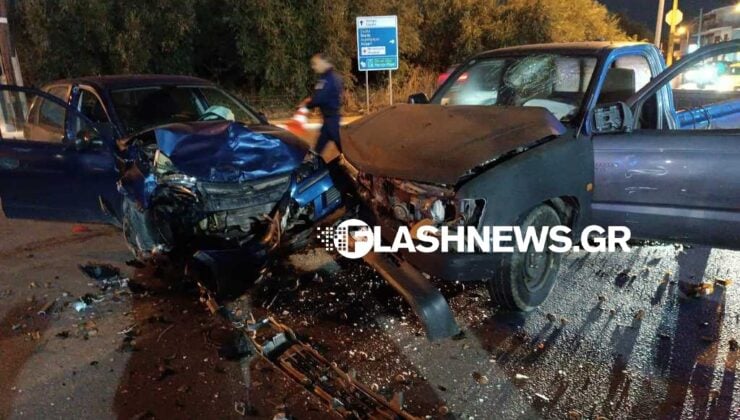 Τροχαίο στα Χανιά: Σε άμορφη μάζα μετατράπηκαν τα οχήματα μετά από σφοδρή σύγκρουση (vid)