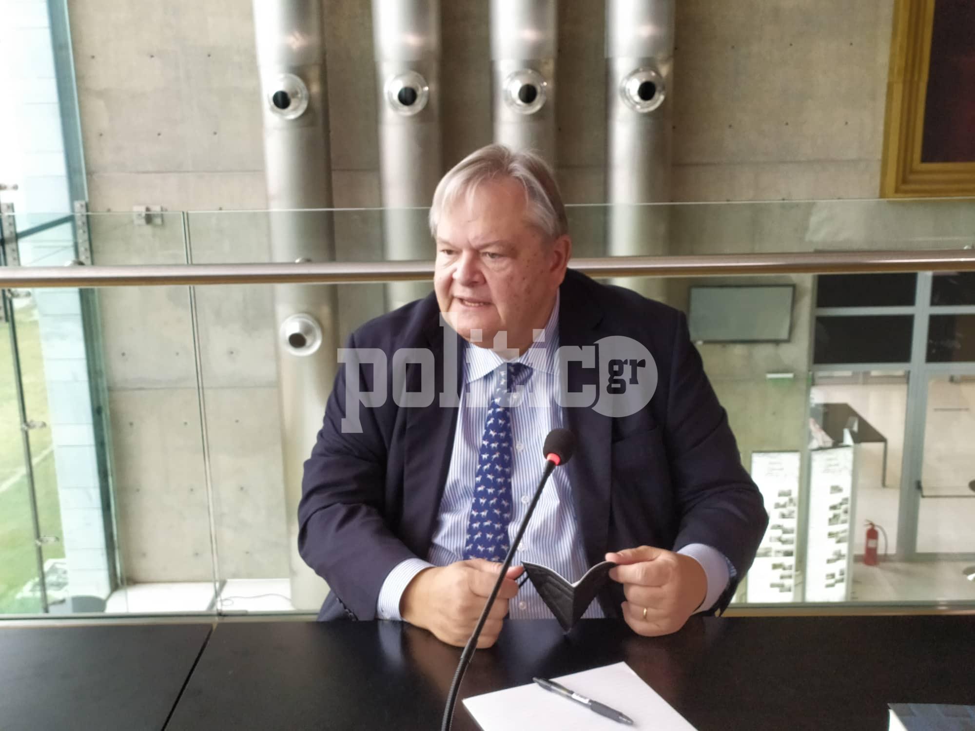 Ε. Βενιζέλος από Θεσσαλονίκη: “Σήμερα η κοινωνία δεν είναι πιο ώριμη αλλά είναι πιο ρεαλιστική ” (pics & pics)