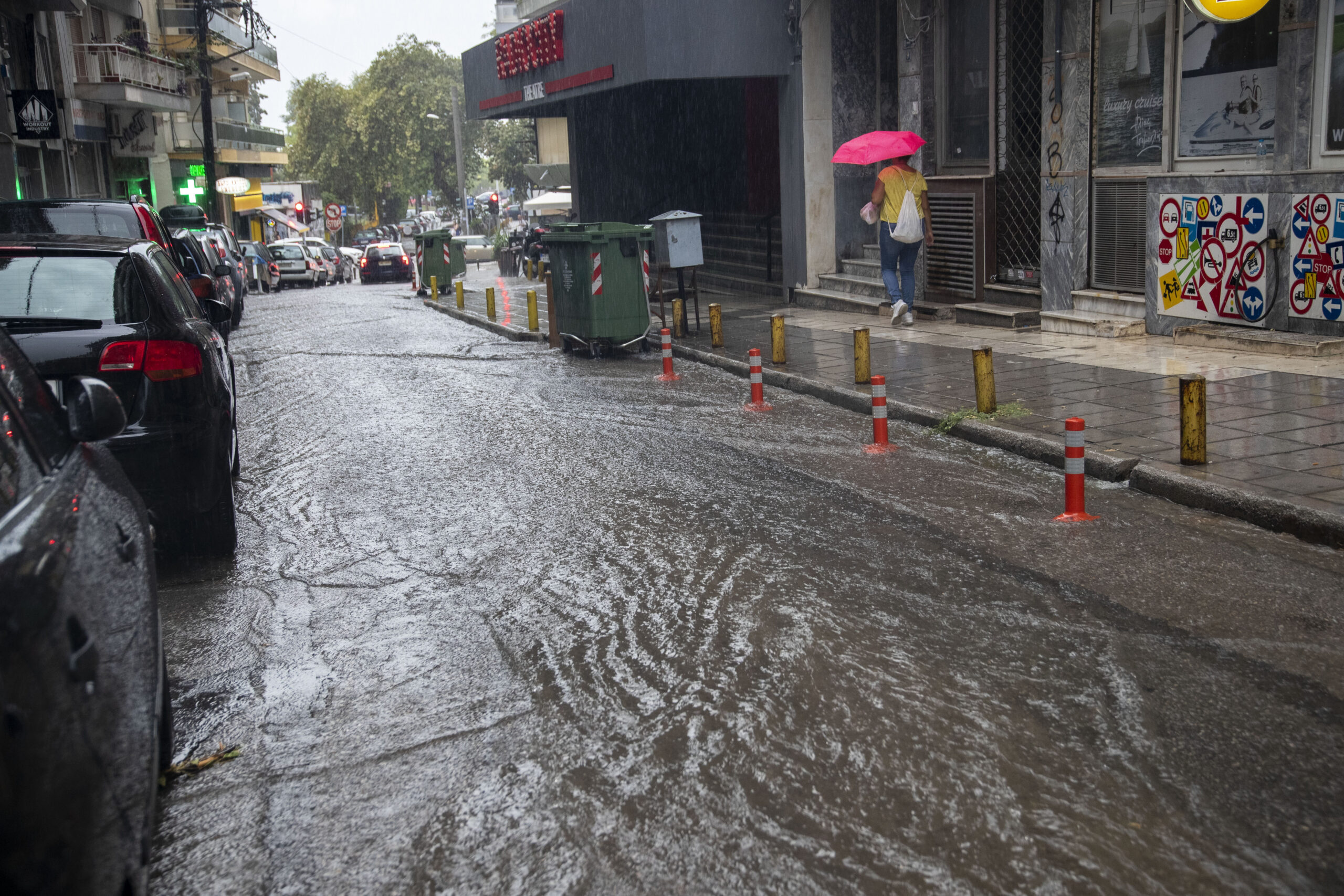 Θεσσαλονίκη: Απανωτά τα τροχαία στον Περιφερειακό λόγω βροχής – Προσοχή στους οδηγούς