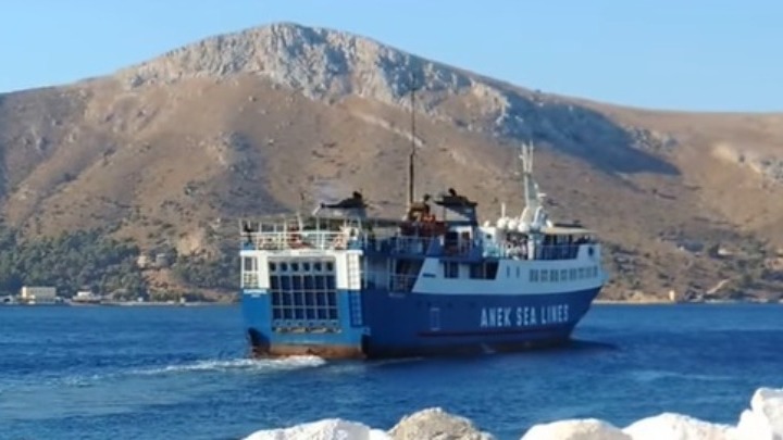 Κάλυμνος: Επιβατηγό πλοίο προσέκρουσε σε ύφαλο – Με ασφάλεια κατέπλευσε στο λιμάνι