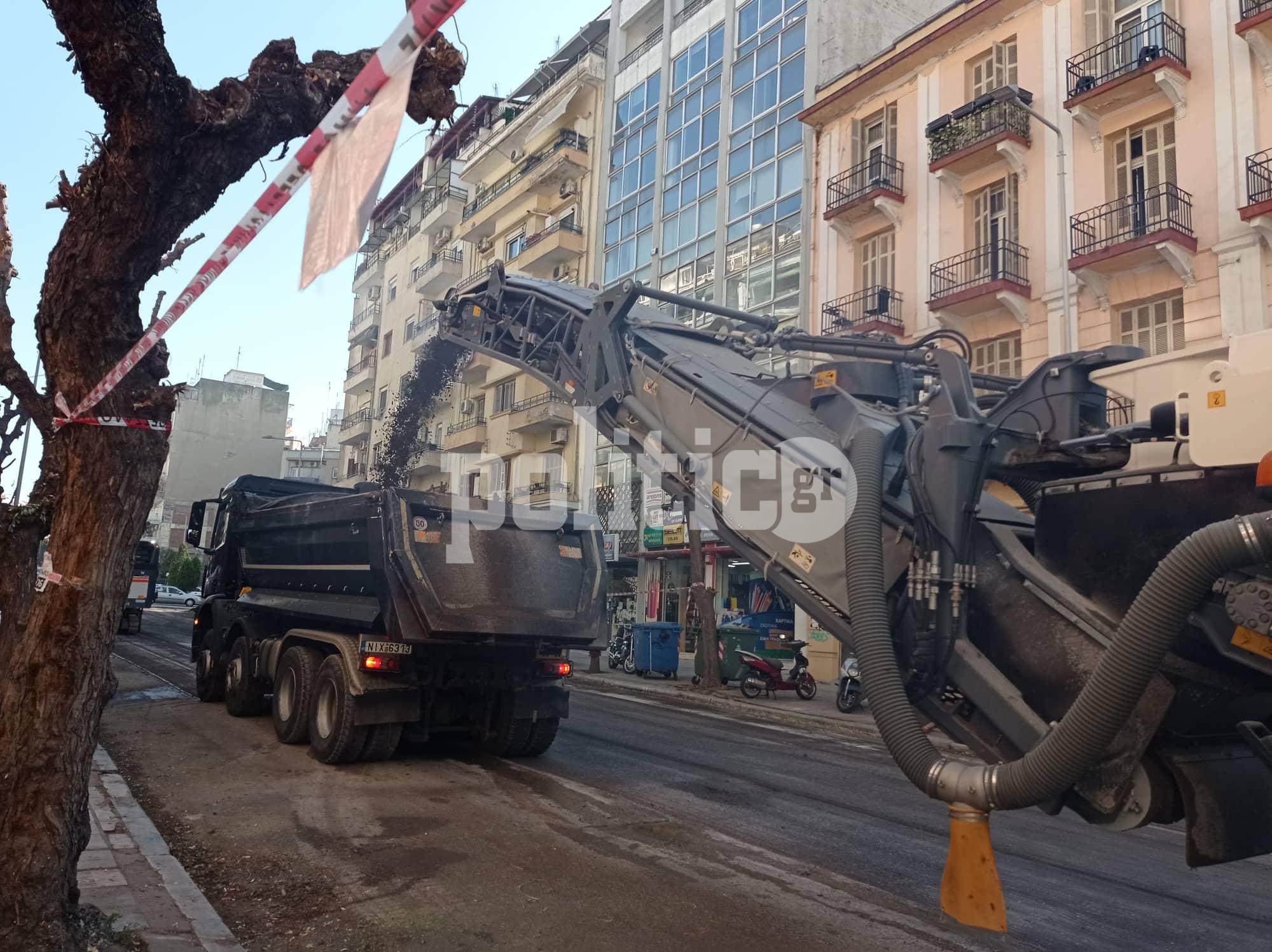 Θεσσαλονίκη: Σε εξέλιξη οι εργασίες ασφαλτόστρωσης στην οδό Καραολή και Δημητρίου (vid & pics)