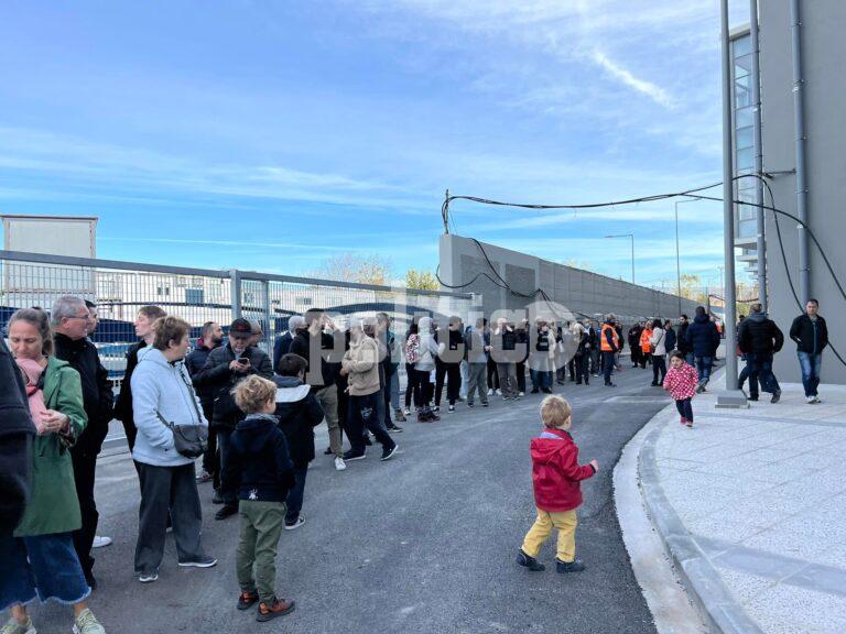 Θεσσαλονίκη: Περιήγηση πολιτών σε εγκαταστάσεις του υπό κατασκευή Μετρό