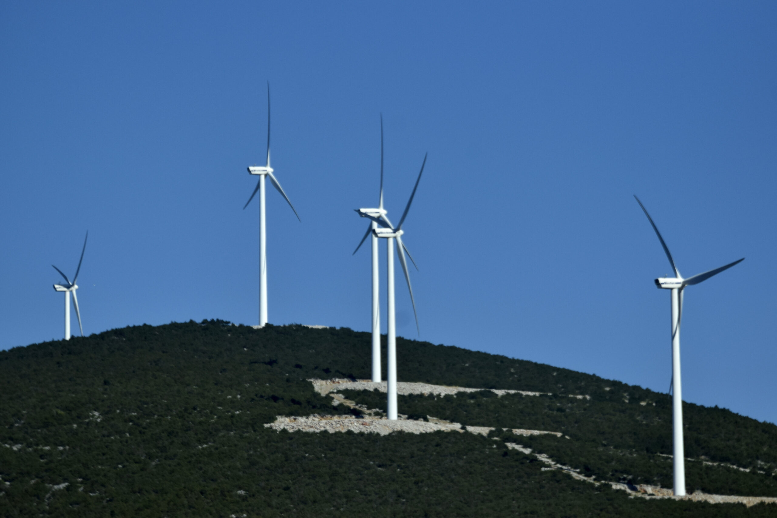 EΛΕΤΑΕΝ: Oι εταιρείες αιολικής ενέργειας αντιδρούν στο αυστηρό πλαίσιο εγκατάστασης ανεμογεννητριών του ΥΠΕΝ