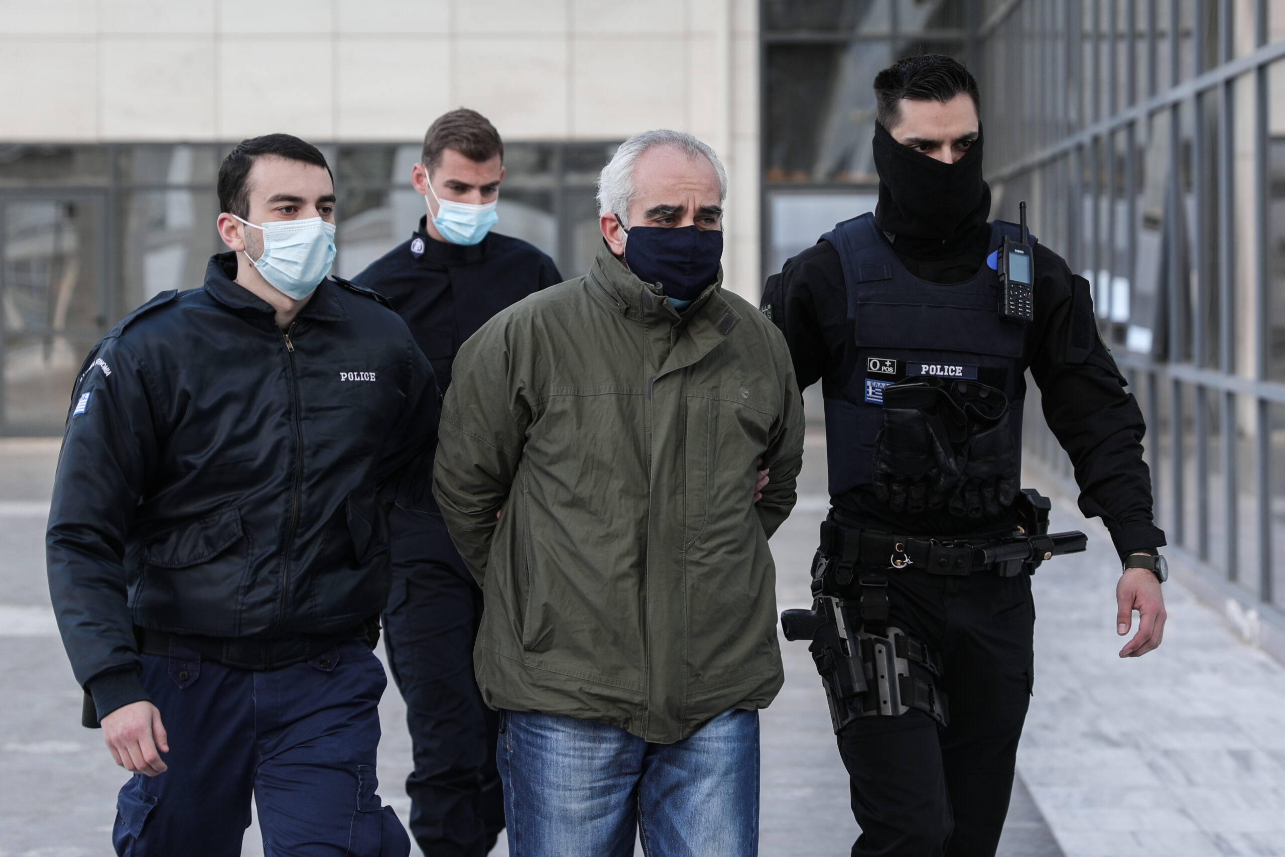 Ψευτογιατρός: Καταδίκη σε 8 φορές ισόβια, 50 χρόνια κάθειρξη και ποινή 327.000 ευρώ