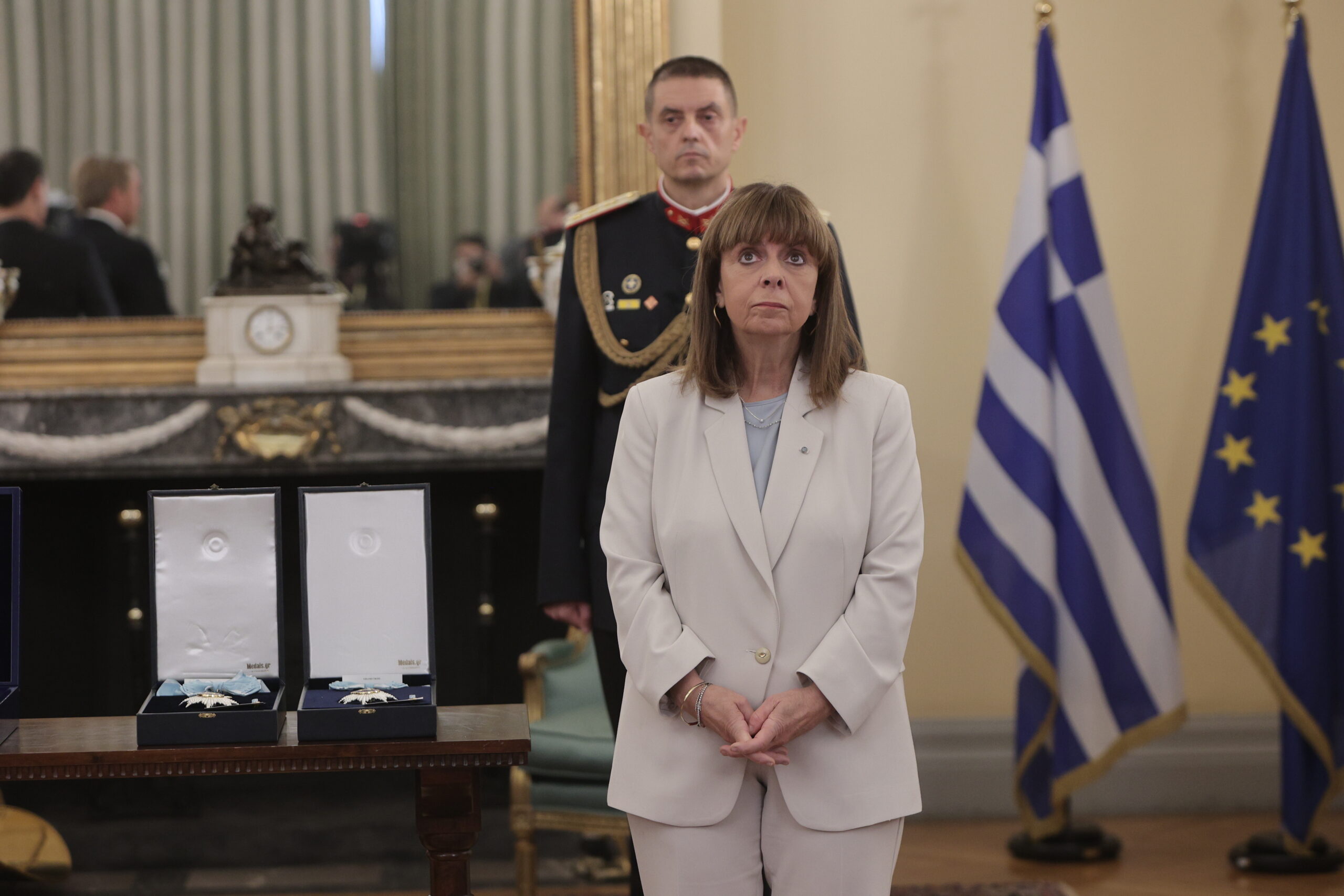 Η Κ. Σακελλαροπούλου αποχαιρετά τον τελευταίο επιζώντα του Β’ Παγκοσμίου Πολέμου