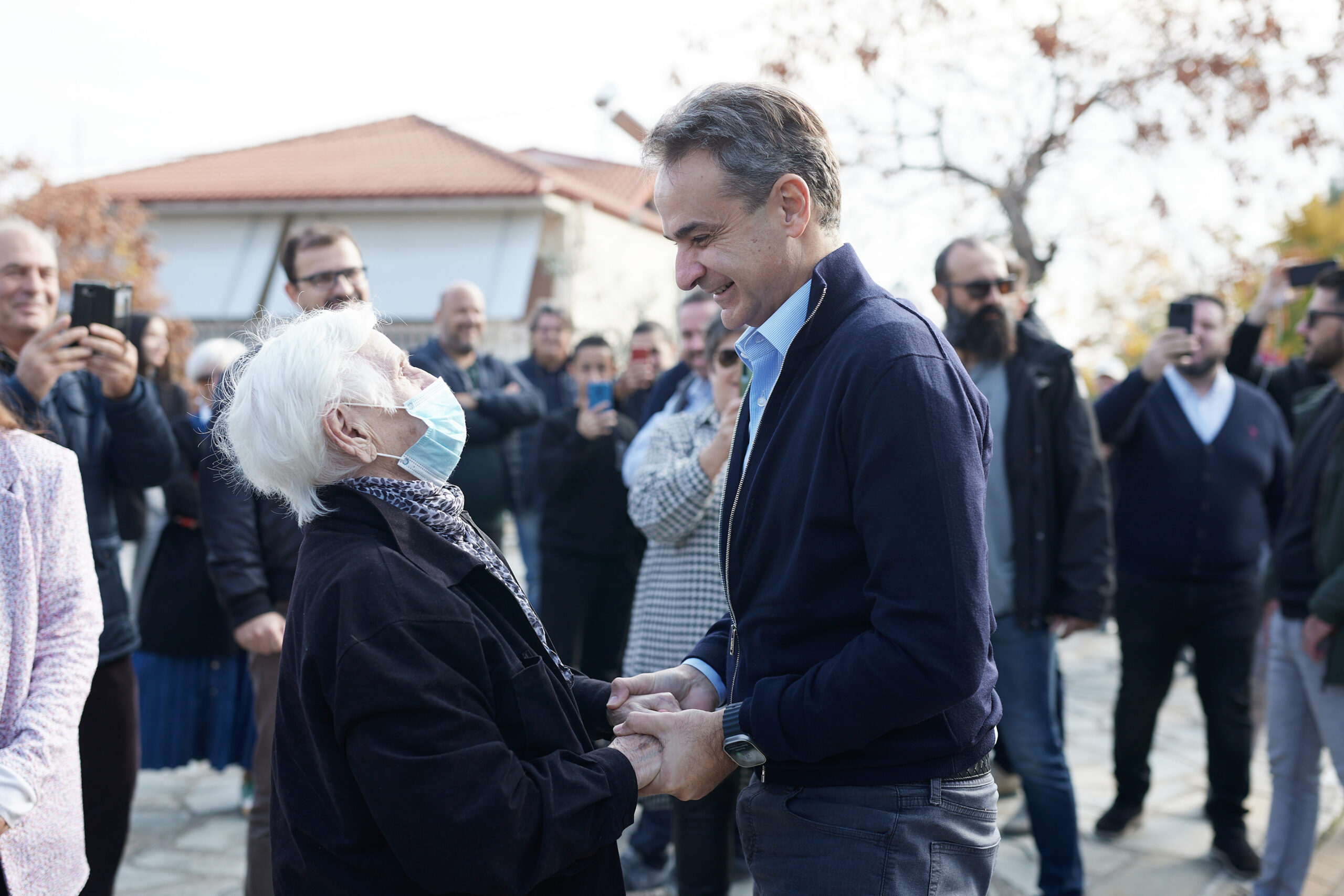 Με πρακτικές «πάρε κόσμε» ο Μητσοτάκης καλοπιάνει τους συνταξιούχους