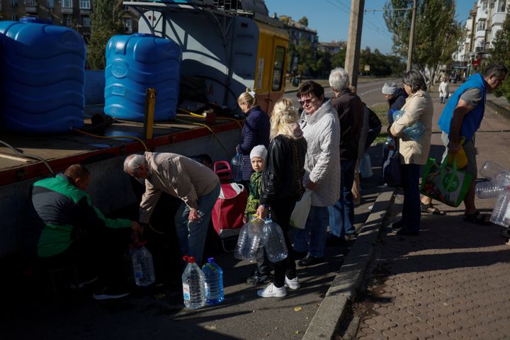 Χερσώνα: Tραυματίσθηκαν 5 άμαχοι από ρωσικό πλήγμα σε σημείο διανομής ψωμιού