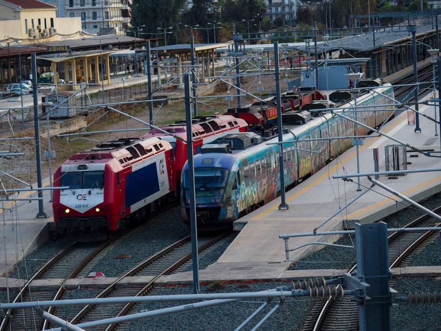 Αττική-Προαστιακός: Καθυστερήσεις και ακυρώσεις στα δρομολόγια της γραμμής Πειραιάς – Λιόσια λόγω πτώσης δέντρου