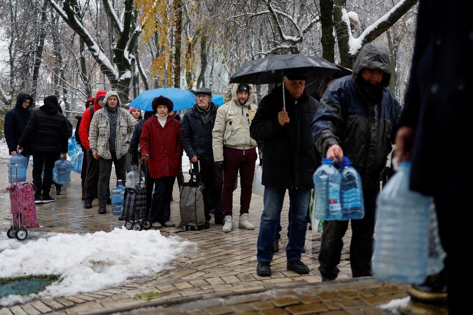 Χιονίζει στο Κίεβο και εκατομμύρια Ουκρανοί είναι χωρίς ηλεκτρικό ρεύμα