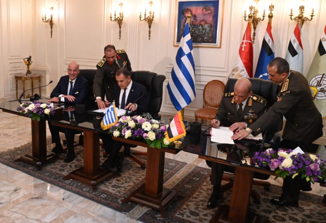 Μήνυμα προς την Άγκυρα η υπογραφή συμφωνίας από τον Παναγιωτόπουλο στην Αίγυπτο