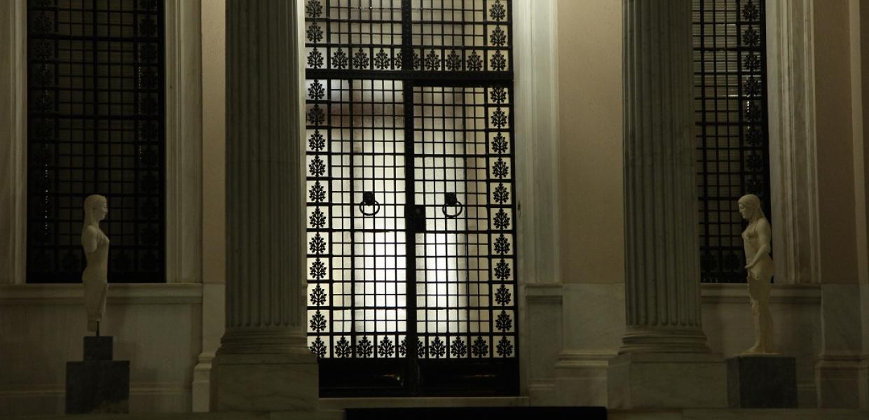 Το σκάνδαλο των υποκλοπών κάνει πολύ θόρυβο για να κάνουμε ότι δεν το ακούμε