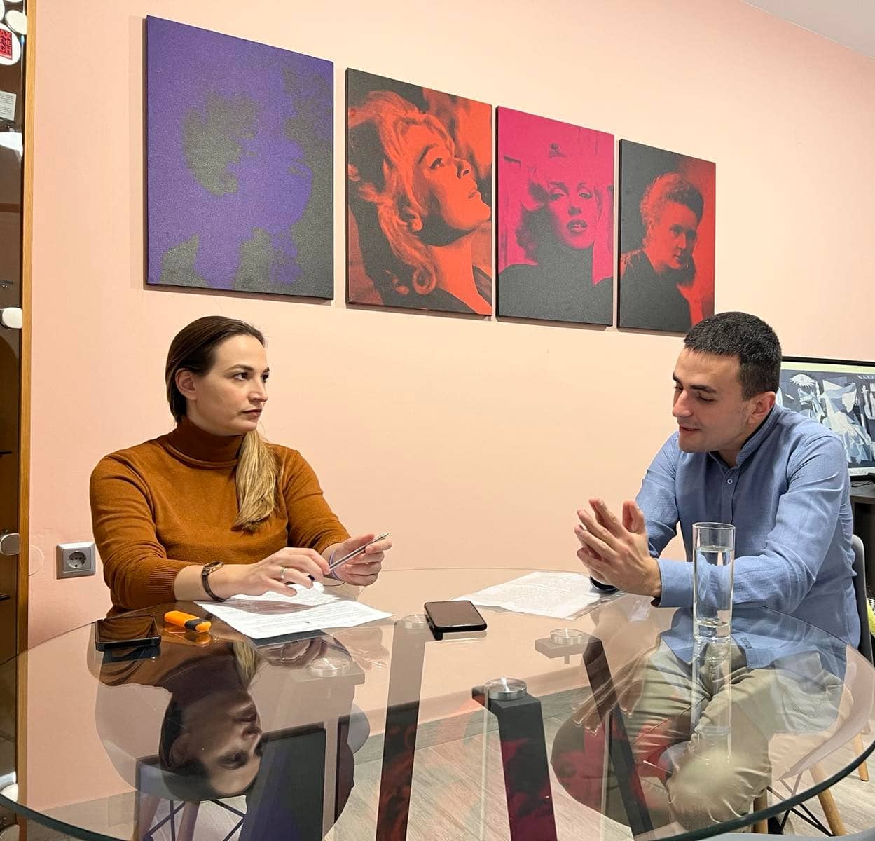 Ε. Αγαθοπούλου στην POLITIC: «Μέσω της παρακολούθησης των βουλευτών του ΣΥΡΙΖΑ, ήταν στόχος ο Αλέξης Τσίπρας»