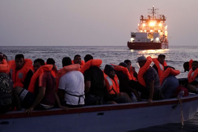 Νορβηγία: Δέχεται 20 μετανάστες πλοίων Ocean Viking μετά από διαμάχη Γαλλίας-Ιταλίας