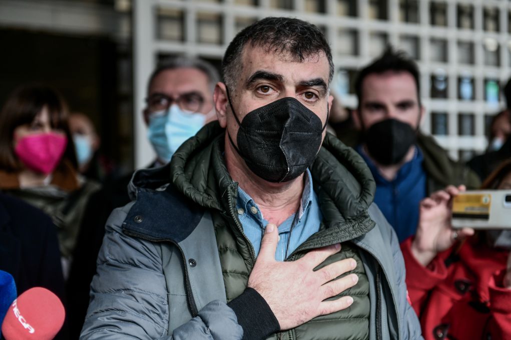 Βαξεβάνης για Οικονόμου: «Θέλει να βγάλουμε επικοινωνίες του κ. Γεωργιάδη;»