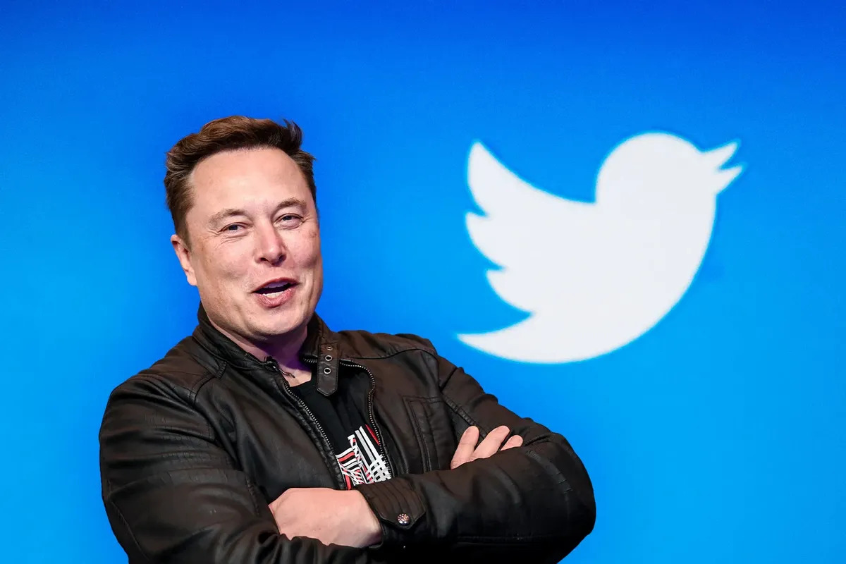 Twitter: Ο Ίλον Μασκ κάνει λόγο για ενδεχόμενη χρεοκοπία