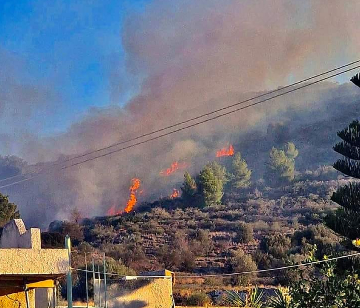 Φωτιά στην Αίγινα κοντά στο Μοναστήρι του Αγίου Νεκταρίου