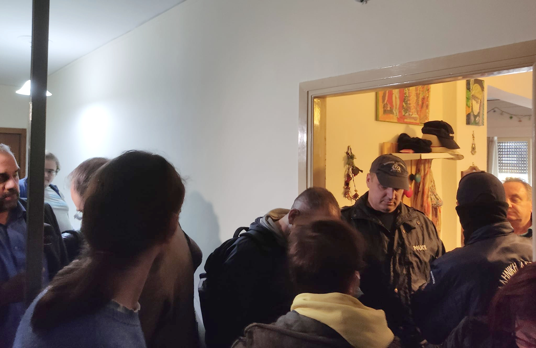 ΜέΡΑ25 για έξωση στην Κολοβού: Πάνοπλοι αστυνομικοί καλούνται να παίξουν τον ρόλο των ιδιωτικών σεκιούριτι των αρπακτικών