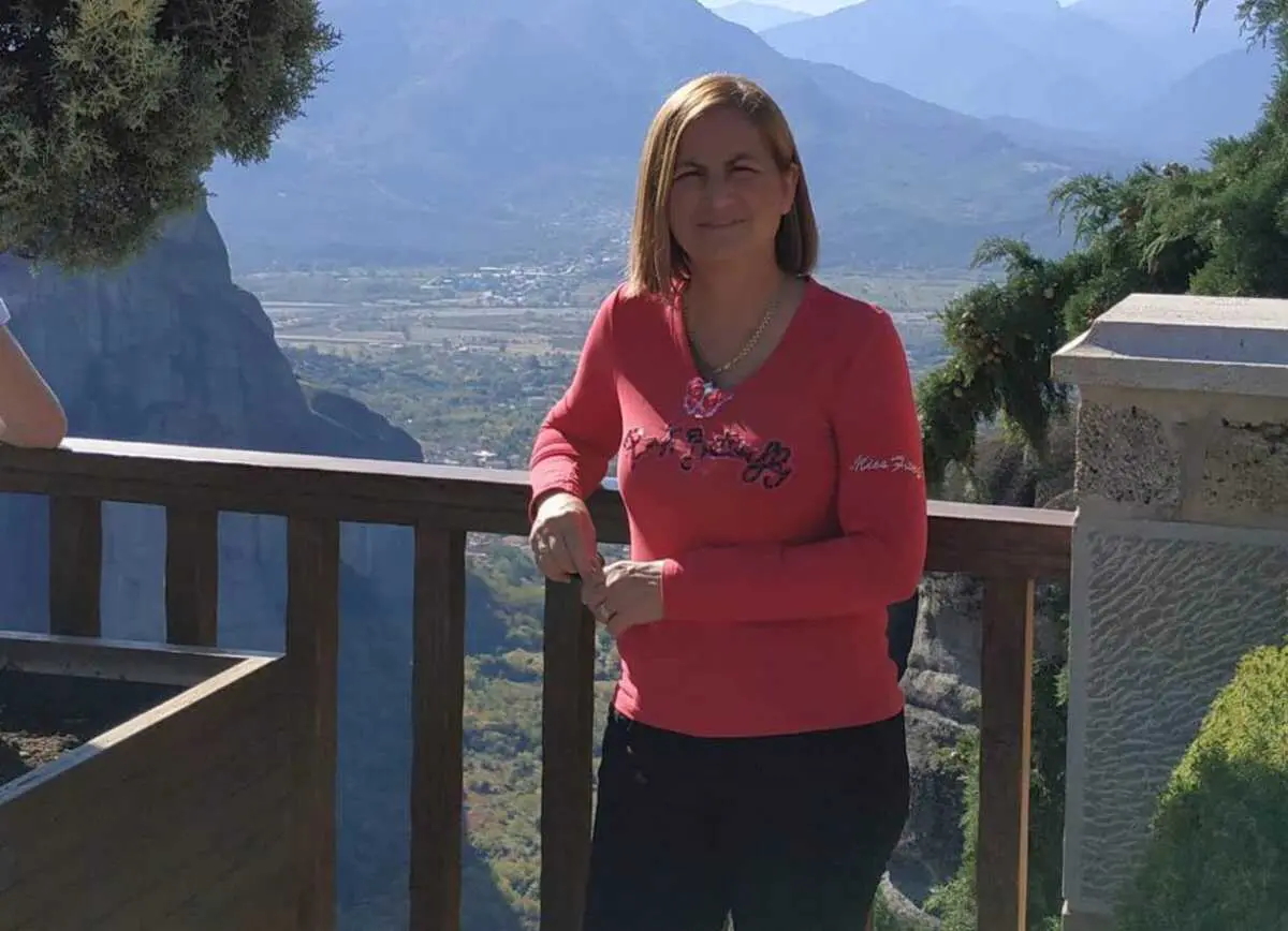 «Μετά από 10 χρόνια είμαι ευτυχισμένη» λέει η 50χρονη μητέρα που πήρε το νεφρό της Έμμας (pics)