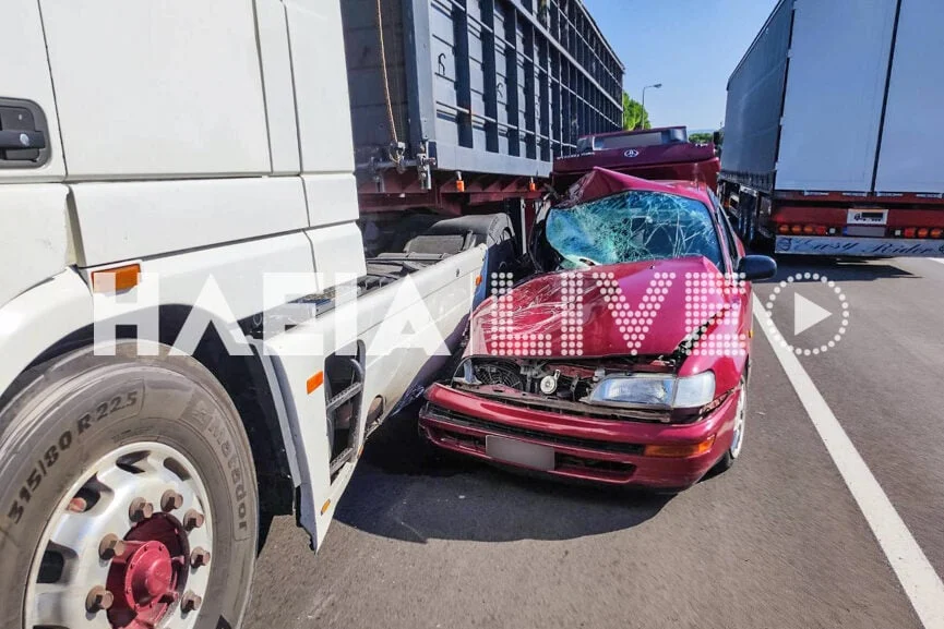 Δυστύχημα στη Ζαχάρω: Πλαγιομετωπική σύγκρουση ΙΧ με νταλίκα – Νεκρός ένας 91χρονος