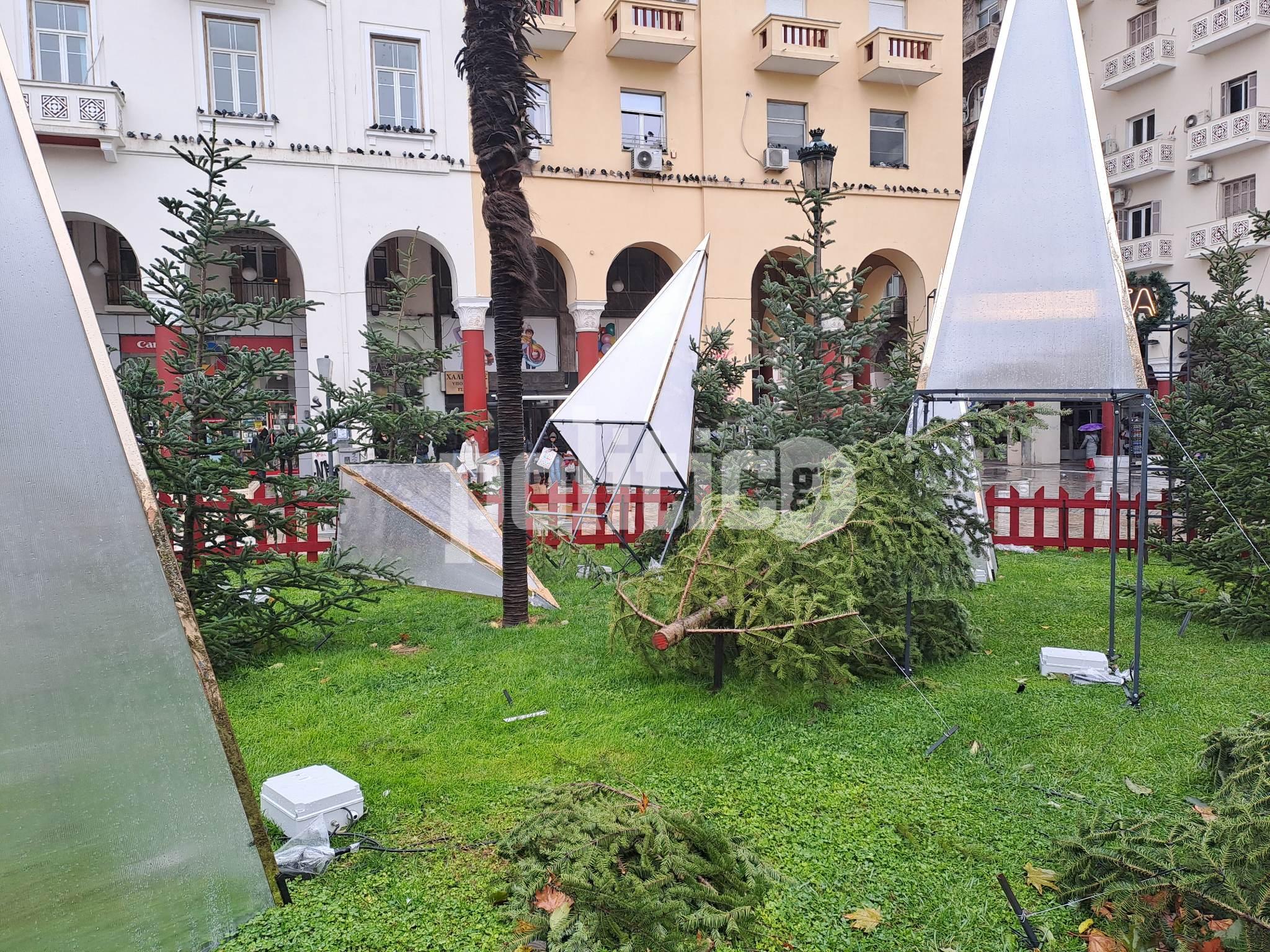 Θεσσαλονίκη – Κακοκαιρία: Τίποτα δεν άφησε όρθιο η Άριελ στο κέντρο της πόλης (pics)