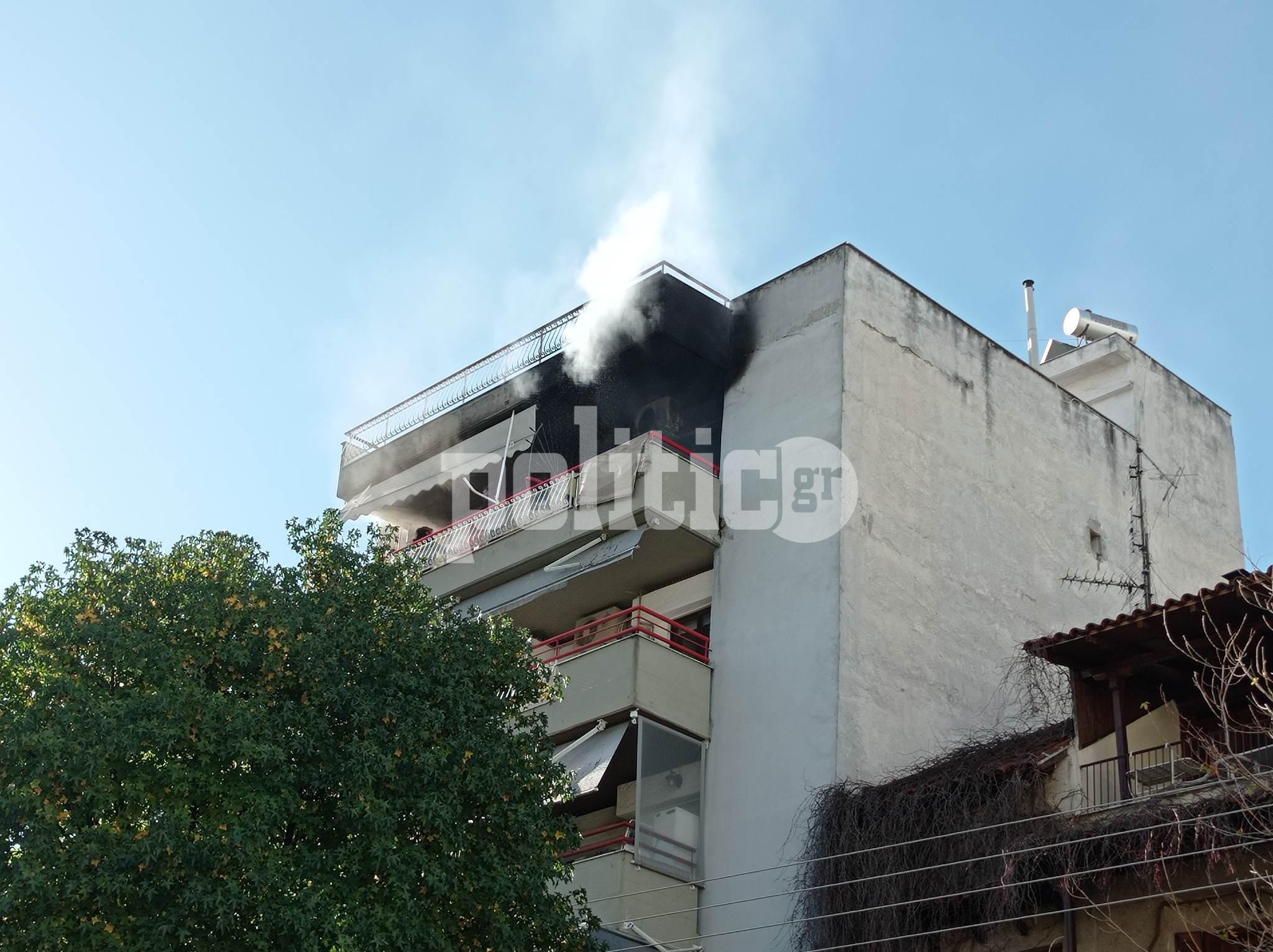 Θεσσαλονίκη: Φωτιά σε διαμέρισμα – Πήδηξε στο διπλανό μπαλκόνι ο εγκλωβισμένος