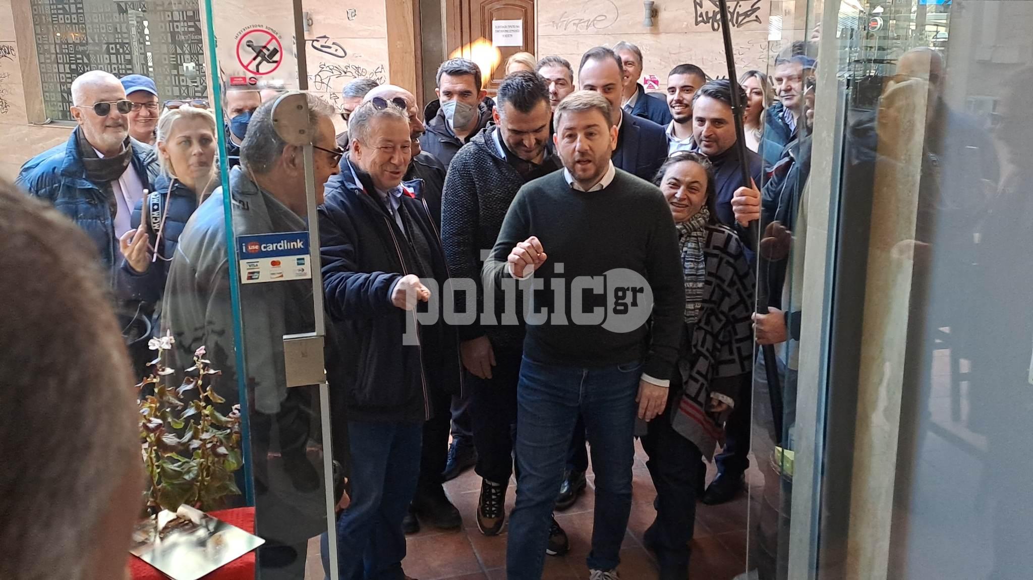 Θεσσαλονίκη: Επίσκεψη Ανδρουλάκη στην τοπική αγορά Ωραιοκάστρου (ΒΙΝΤΕΟ)