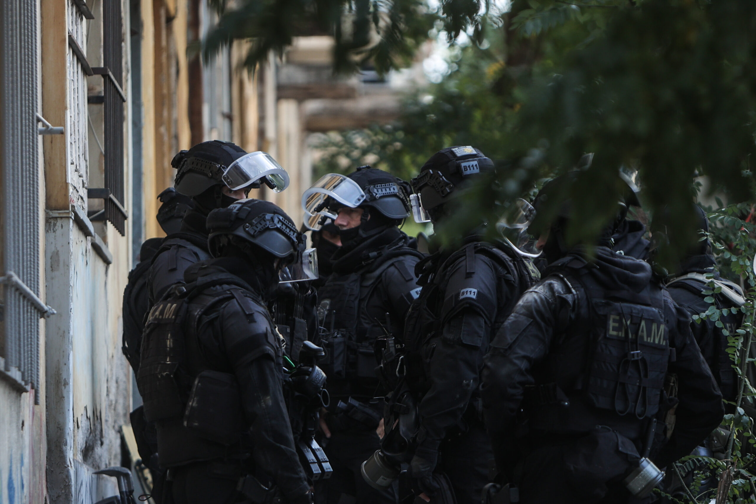 Σε εξέλιξη μεγάλη αστυνομική επιχείρηση στη Δυτική Αττική