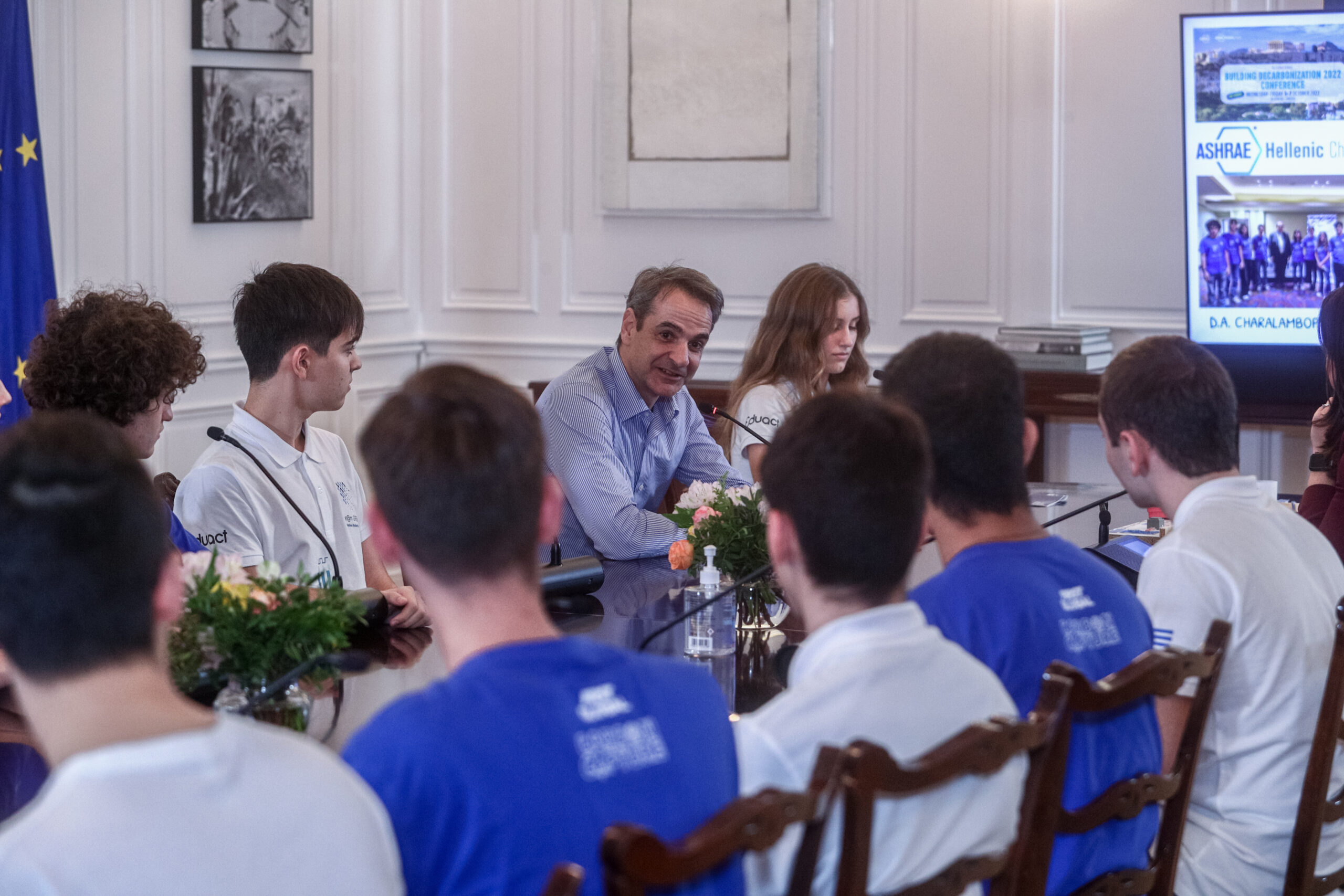 Συνάντηση Μητσοτάκη με την Εθνική Ομάδα Μαθητικής Ρομποτικής