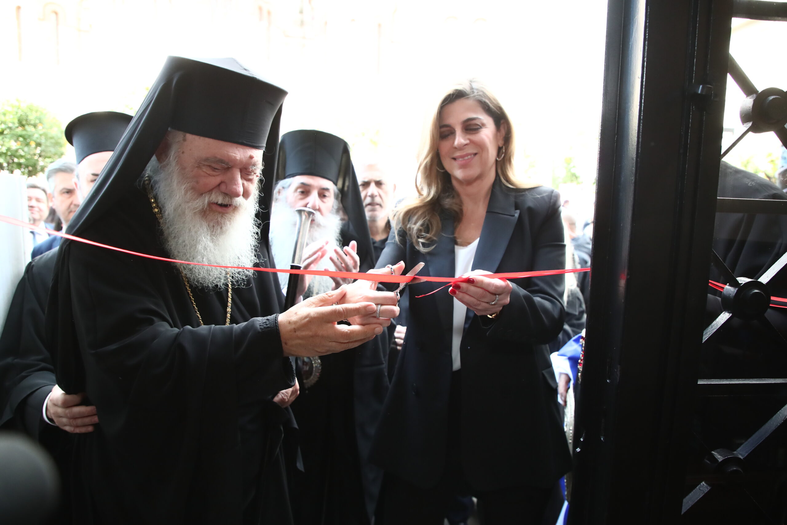 «Μαρινάκειον Μέλαθρον»: Εγκαινιάστηκαν τα νέα γραφεία της Ιεράς Μητρόπολης Πειραιώς στο «Μαρινάκειον Μέλαθρον»