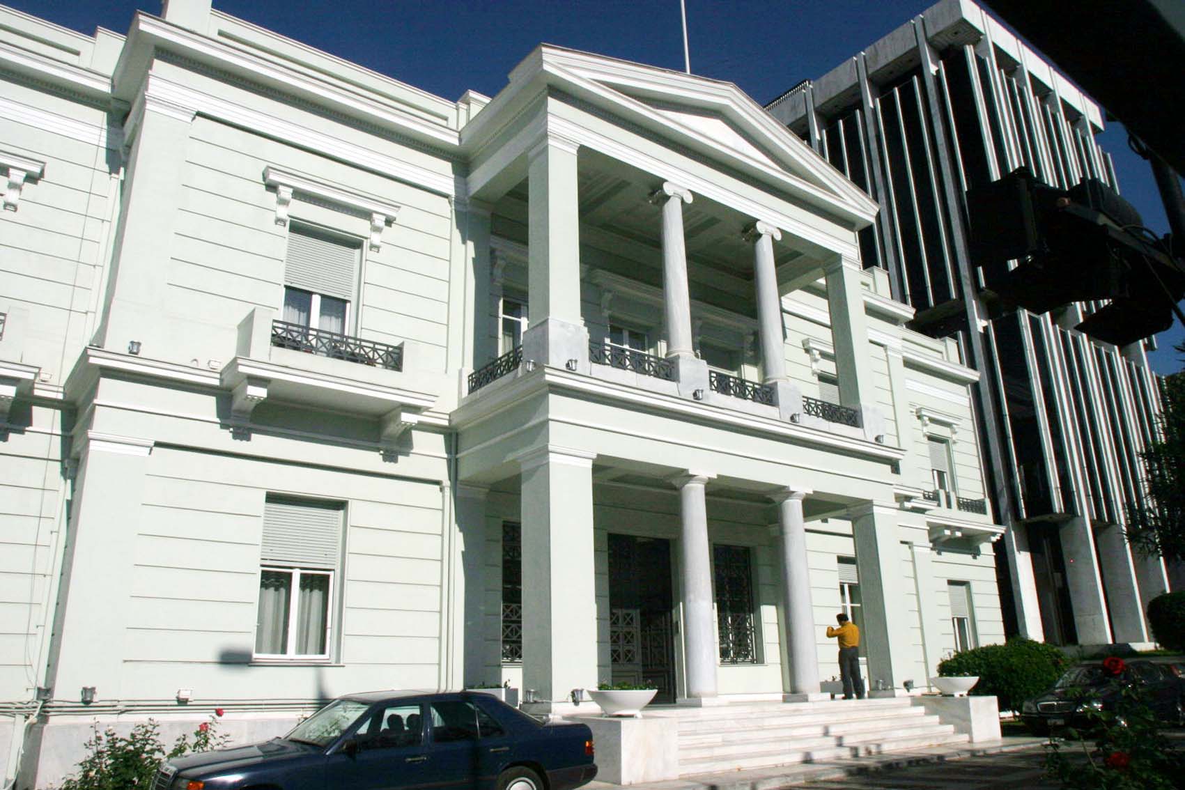 ΥΠΕΞ προς Τσαβούσογλου: Η Τουρκία να αναλογισθεί επιτέλους τις ευθύνες της, να δώσει πνοή στην ελληνική μειονότητα