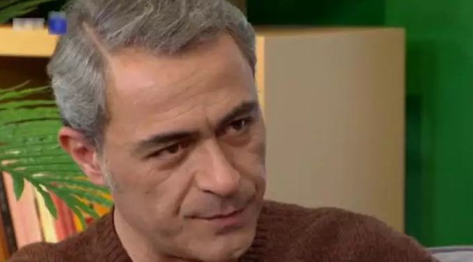 Θανάσης Κουρλαμπάς: «Ξαφνικά παύεις να είσαι παιδί»