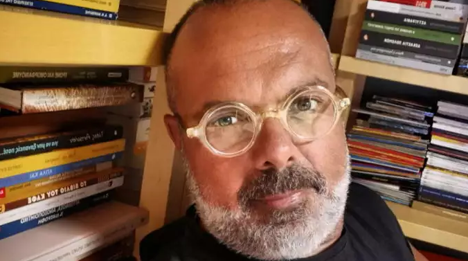 Δημήτρης Γιαγτζόγλου συγκλονίζει με την εξομολόγηση: «Με αιφνιδιάζετε διότι δεν με έχουν ξαναρωτήσει σχετικά»