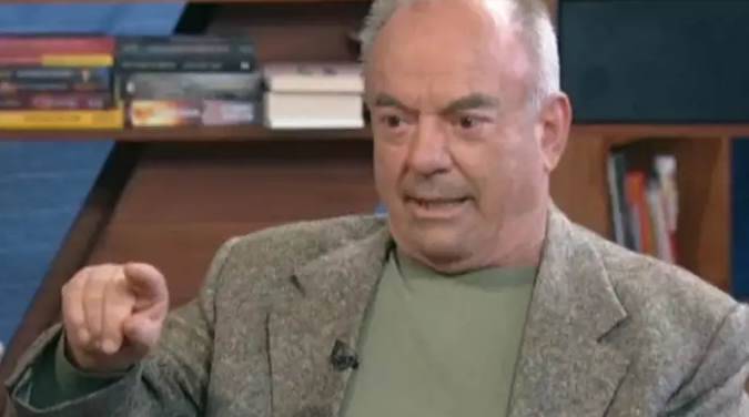 Αντώνης Ξένος: «Ρε παιδί μου, κάηκε το σπίτι μου, πεθαίνει η γυναίκα μου και θέλεις να με γράψεις;»