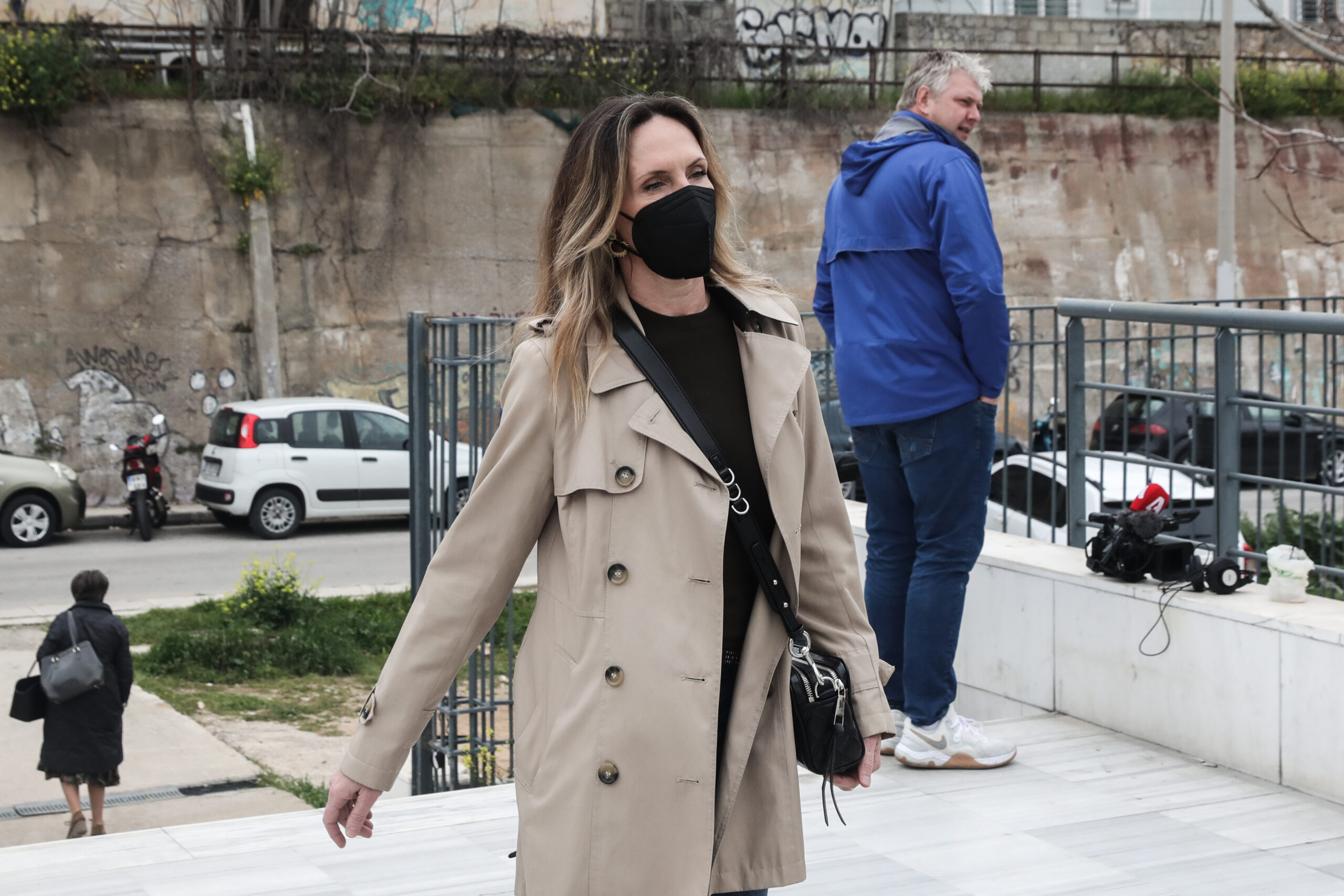 Κατέθεσε η Εβελίνα Παπούλια στη δίκη Φιλιππίδη – «Μου έδειξε τα γεννητικά του όργανα»