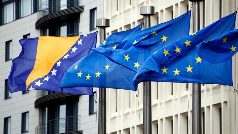 Βοσνία: Σε καθεστώς υποψήφιας χώρας προς ένταξη στην ΕΕ
